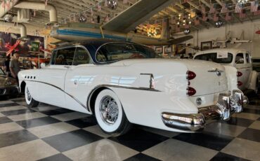 Buick-Roadmaster-1954-white-2