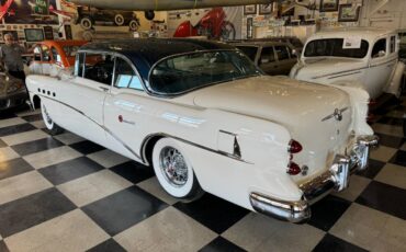 Buick-Roadmaster-1954-white-4