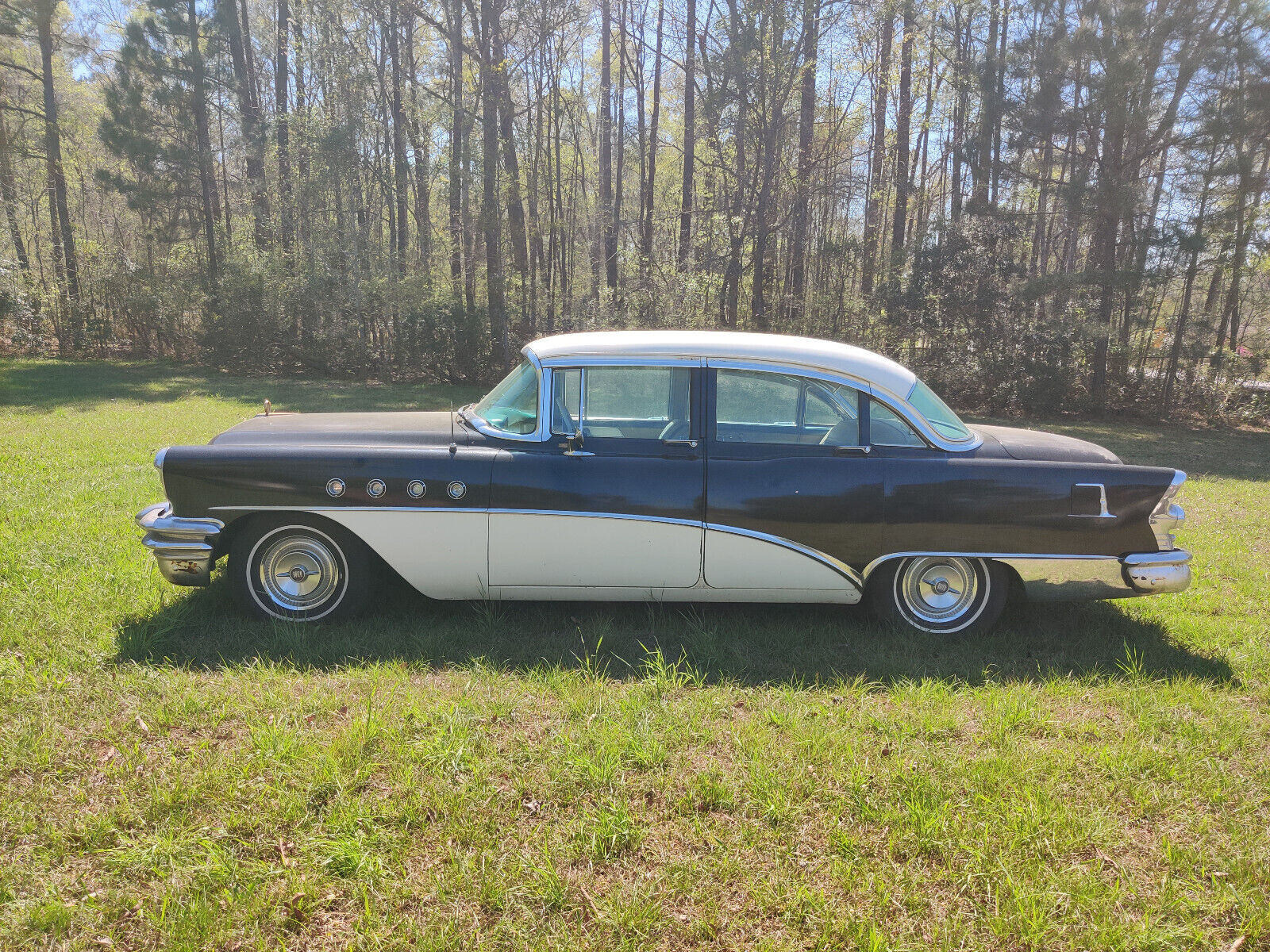 Buick-Roadmaster-1955-Sedan-1