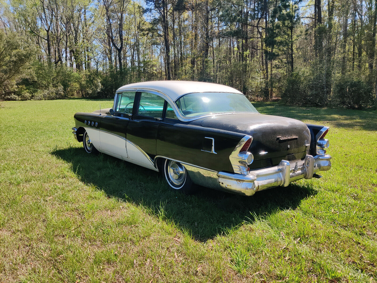 Buick-Roadmaster-1955-Sedan-2