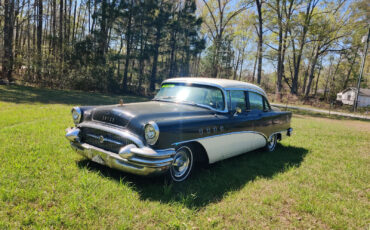 Buick-Roadmaster-1955-Sedan
