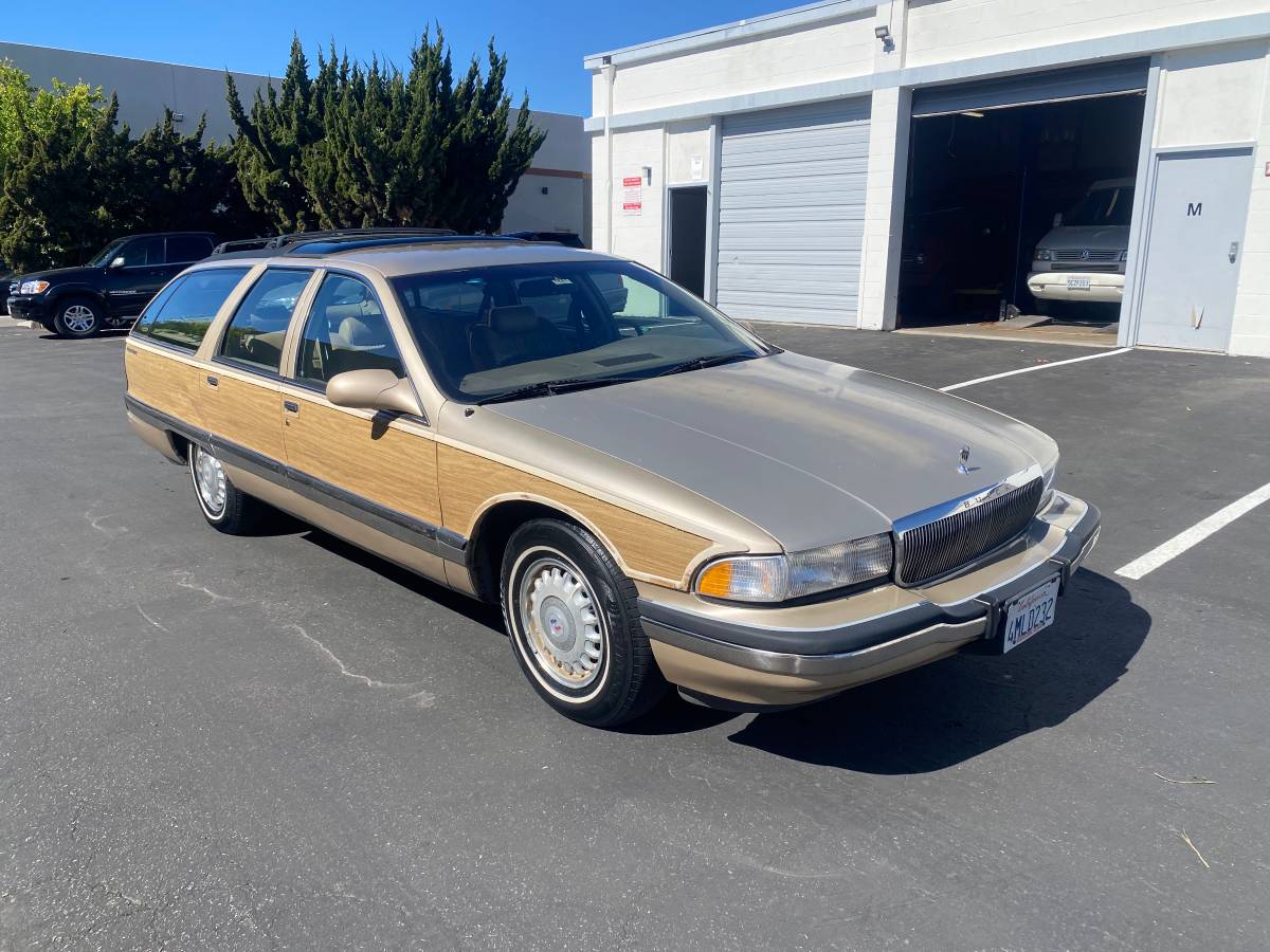 Buick-Roadmaster-estate-wagon-1995-1
