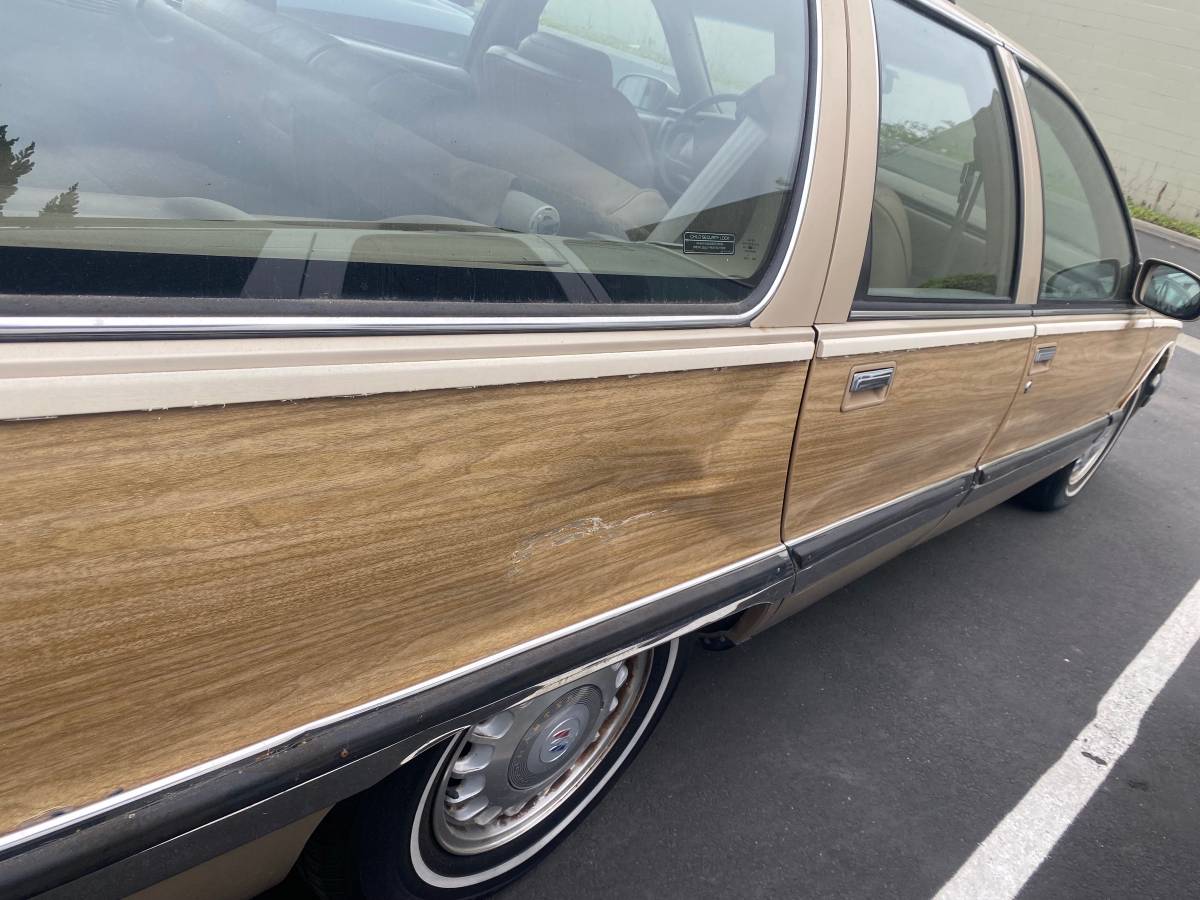 Buick-Roadmaster-estate-wagon-1995-11