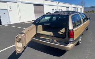 Buick-Roadmaster-estate-wagon-1995-6