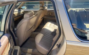 Buick-Roadmaster-estate-wagon-1995-7