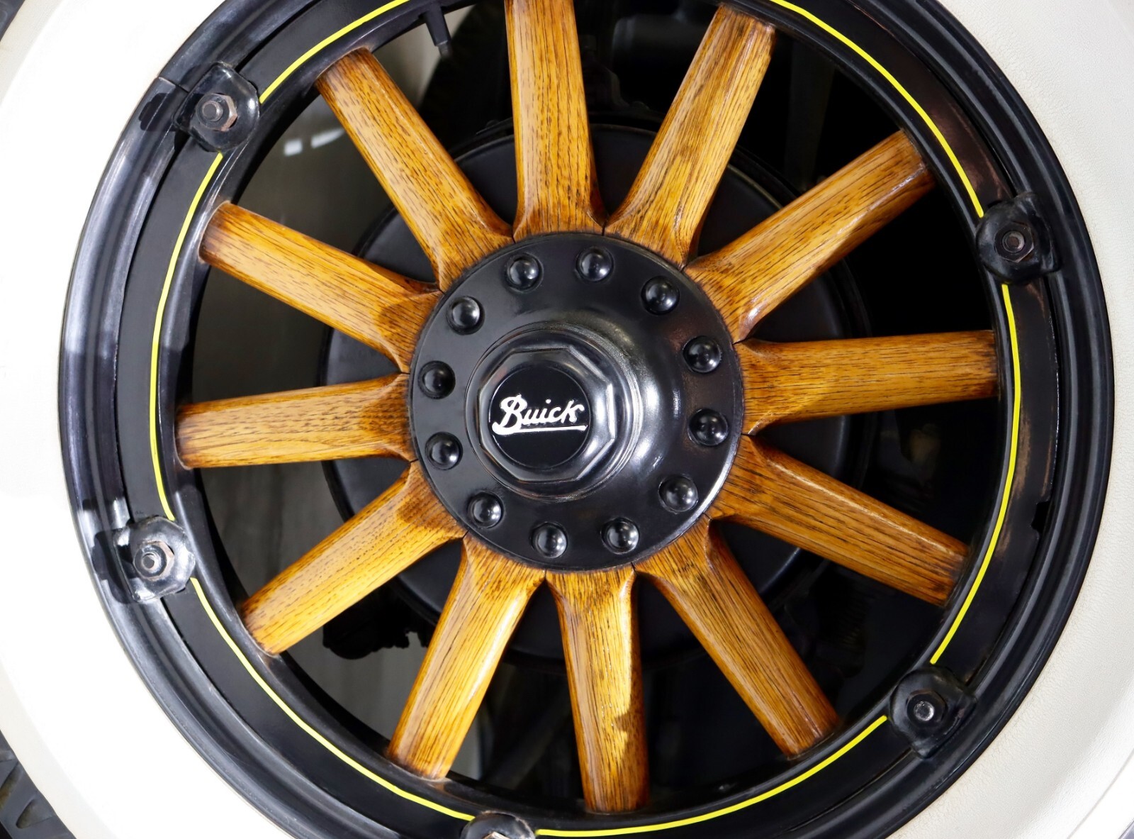 Buick-Six-Sedan-Restored-Antique-1928-Sedan-13