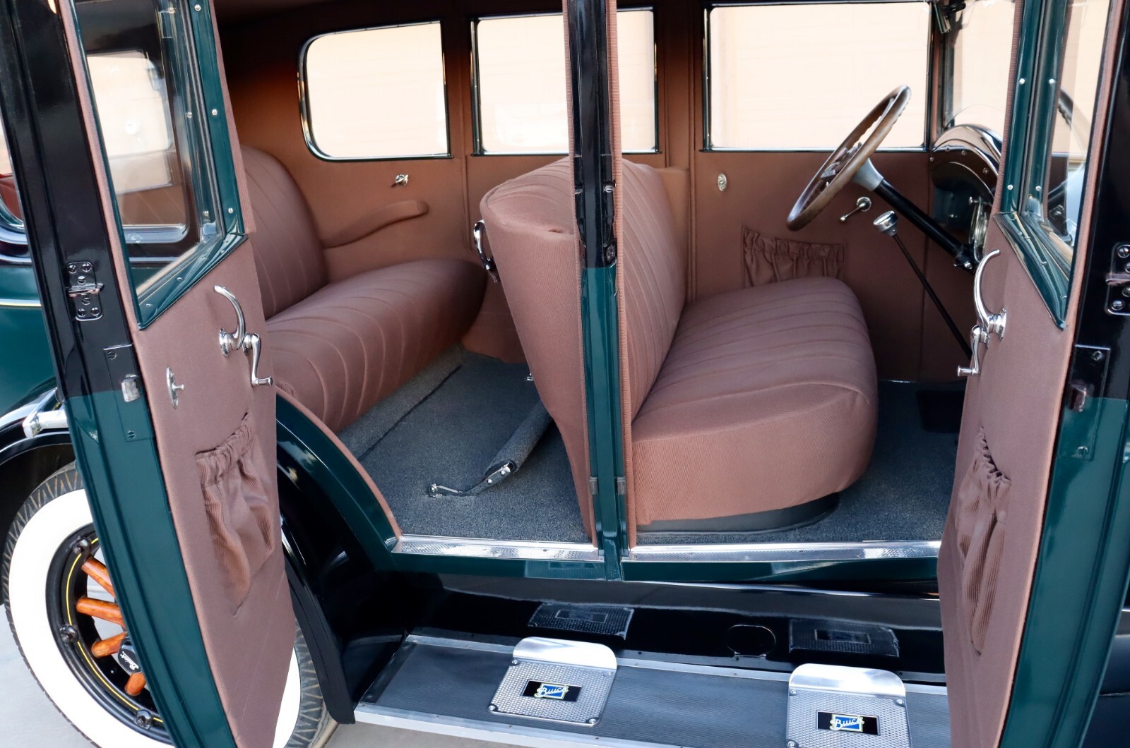 Buick-Six-Sedan-Restored-Antique-1928-Sedan-3