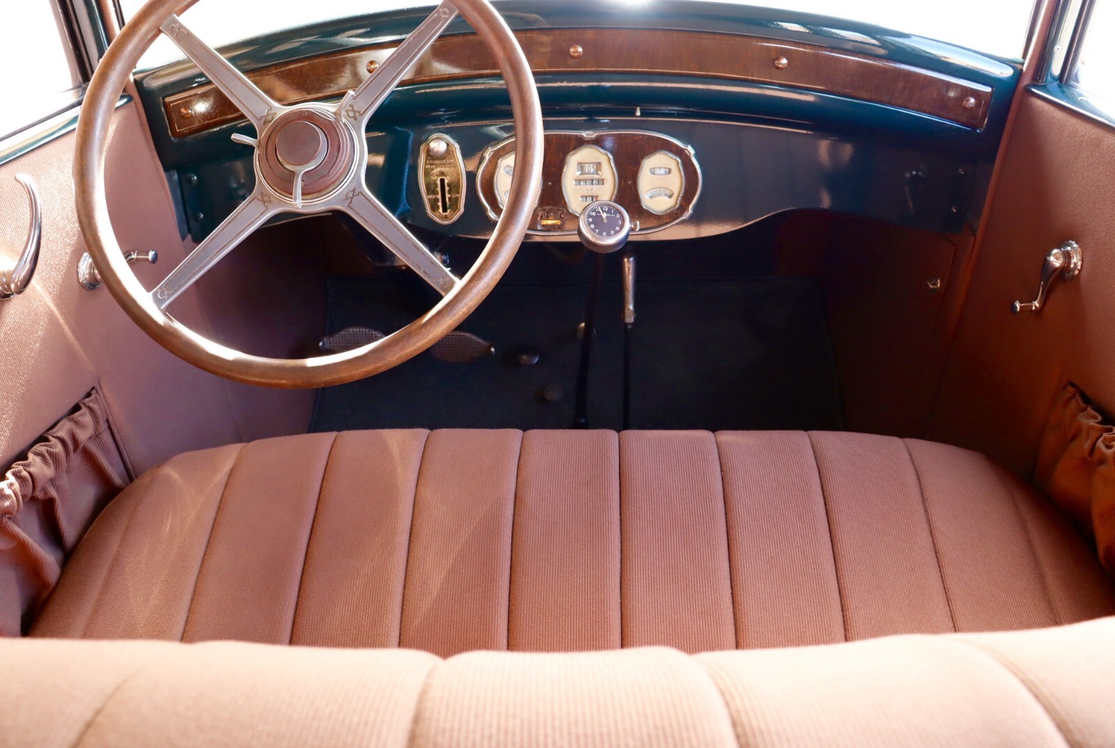Buick-Six-Sedan-Restored-Antique-1928-Sedan-9