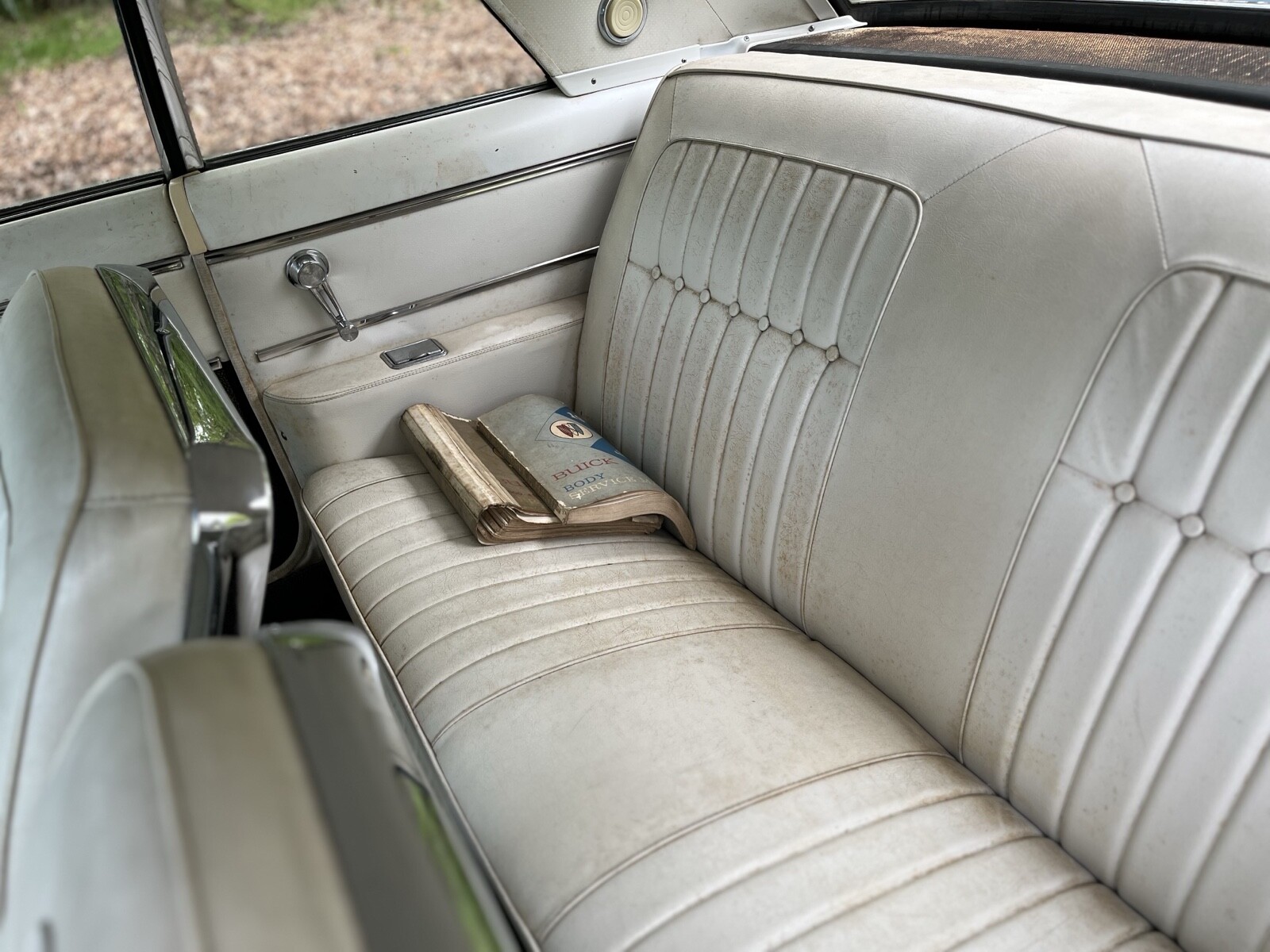 Buick-Skylark-1963-21