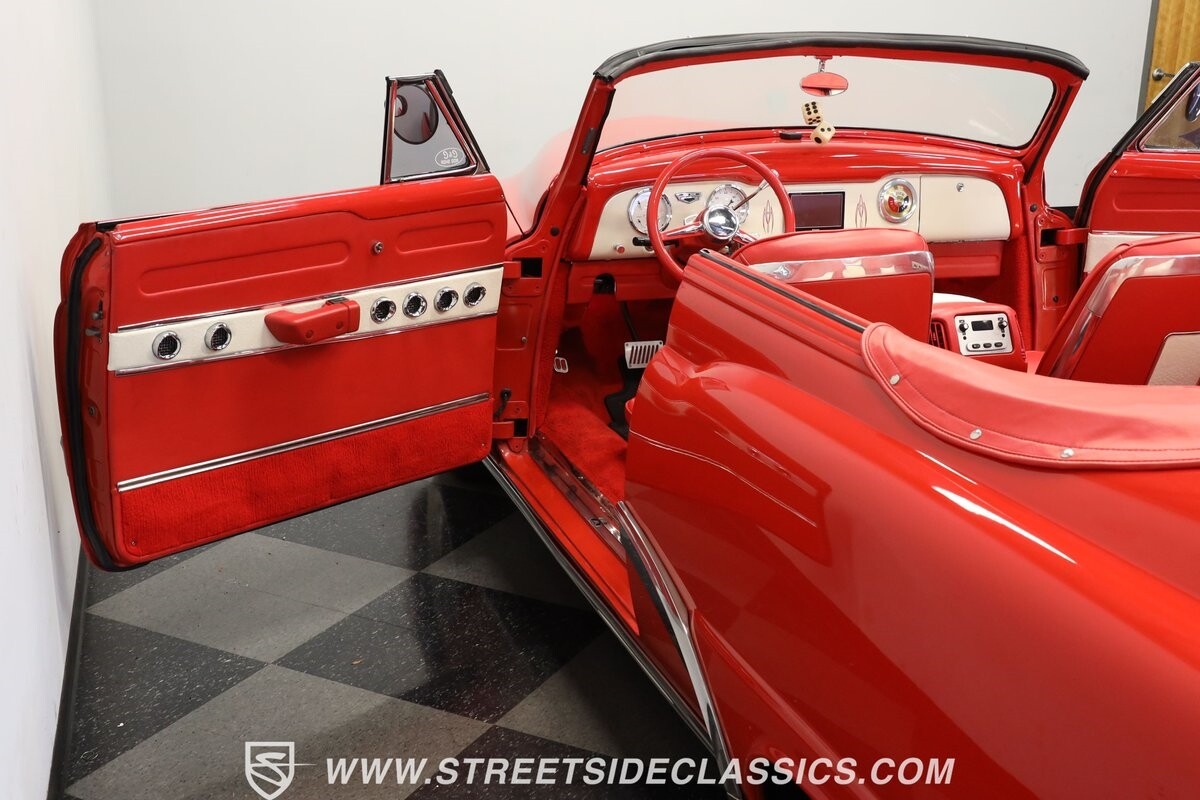 Buick-Special-1953-Convertible-32