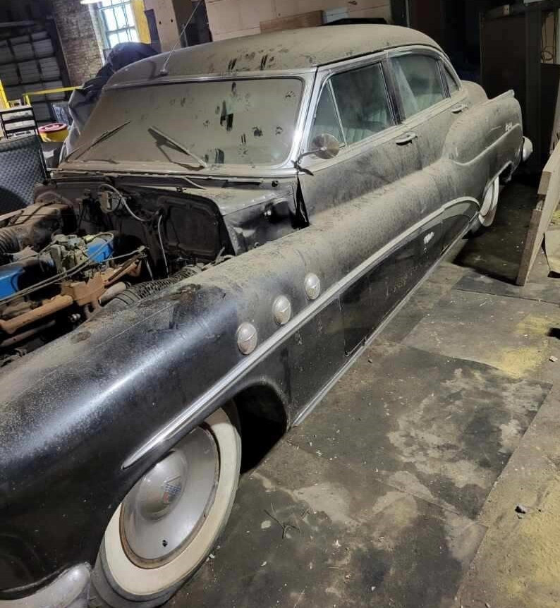 Buick-Super-1952-Sedan