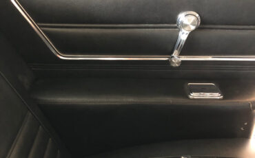 Buick-Wildcat-1966-Coupe-33