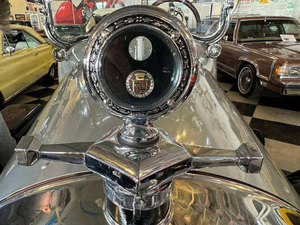 Cadillac-55-phaeton-1917-silver-17