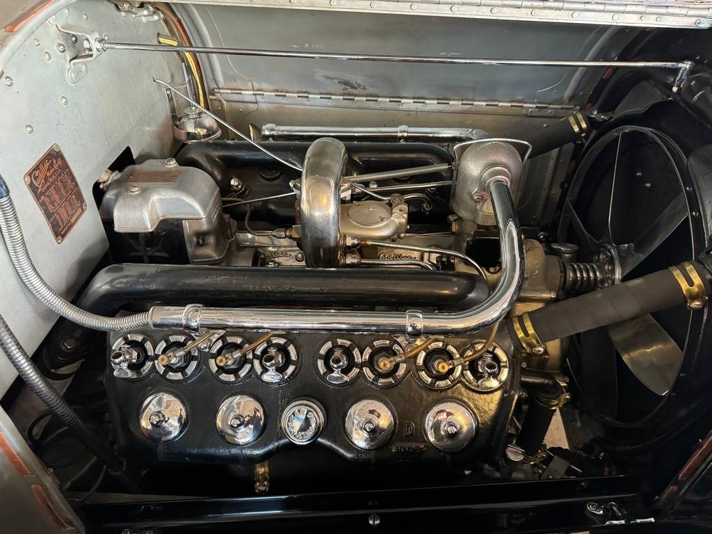 Cadillac-55-phaeton-1917-silver-21