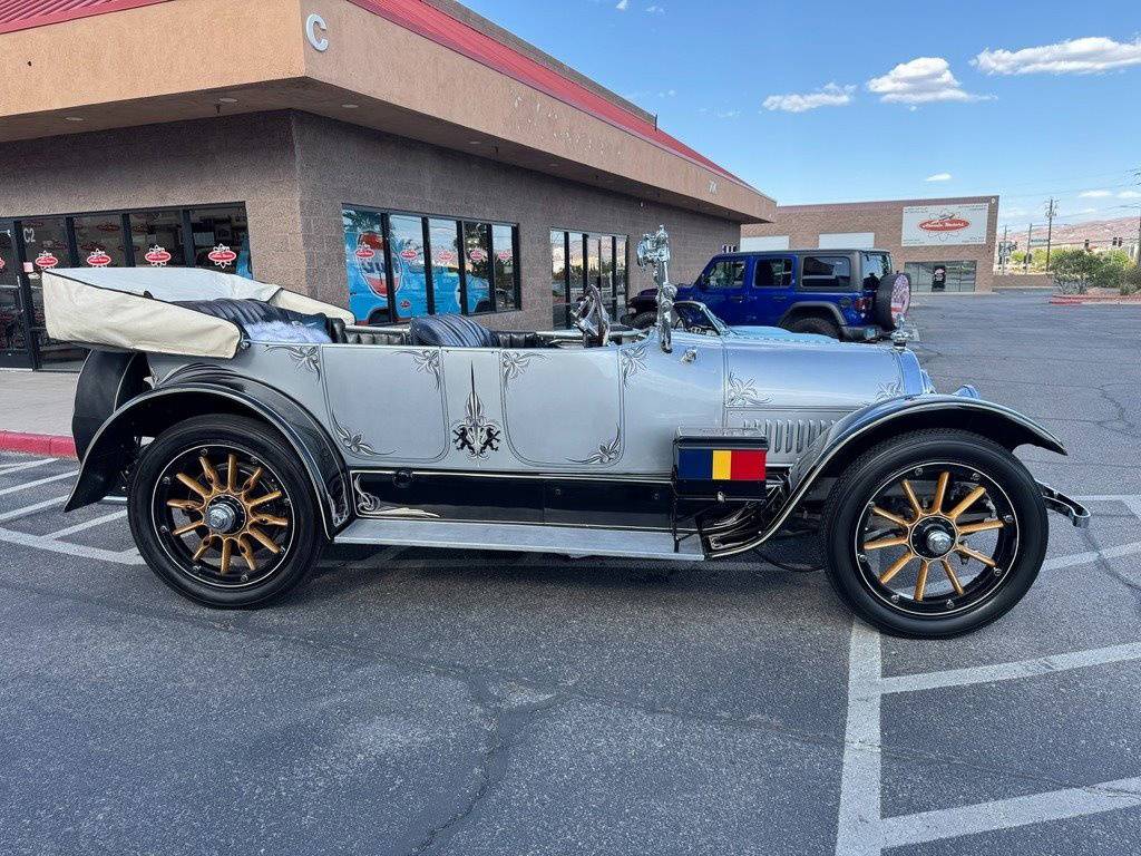 Cadillac-55-phaeton-1917-silver