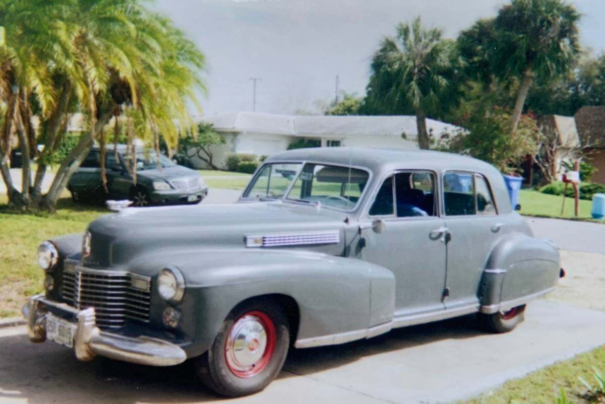Cadillac-60-special-1941-1