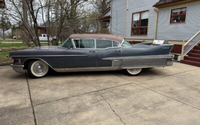 Cadillac 60s fleetwood  1958 grey