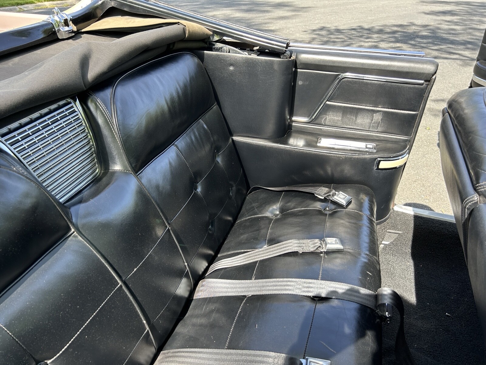 Cadillac-62-Convertible-1963-Convertible-19