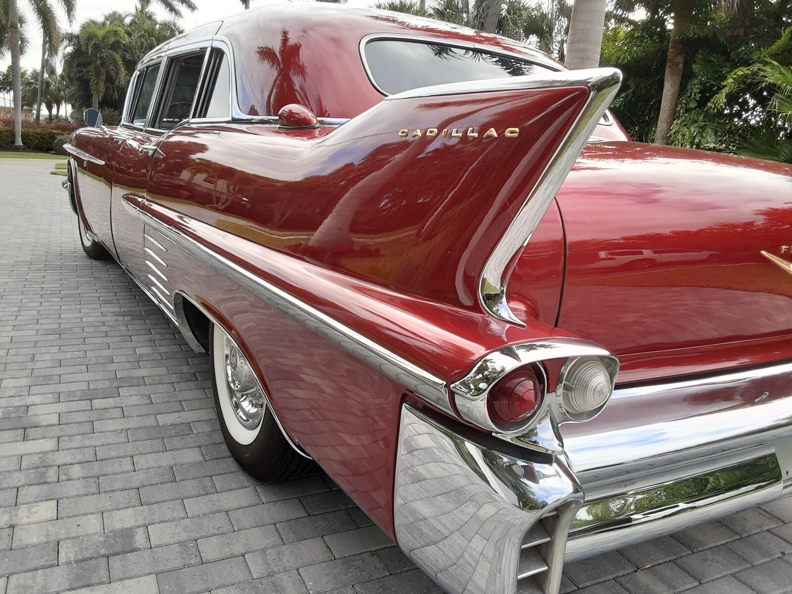 Cadillac-62-Sedan-1958-11