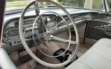 Cadillac-62-Sedan-1958-18