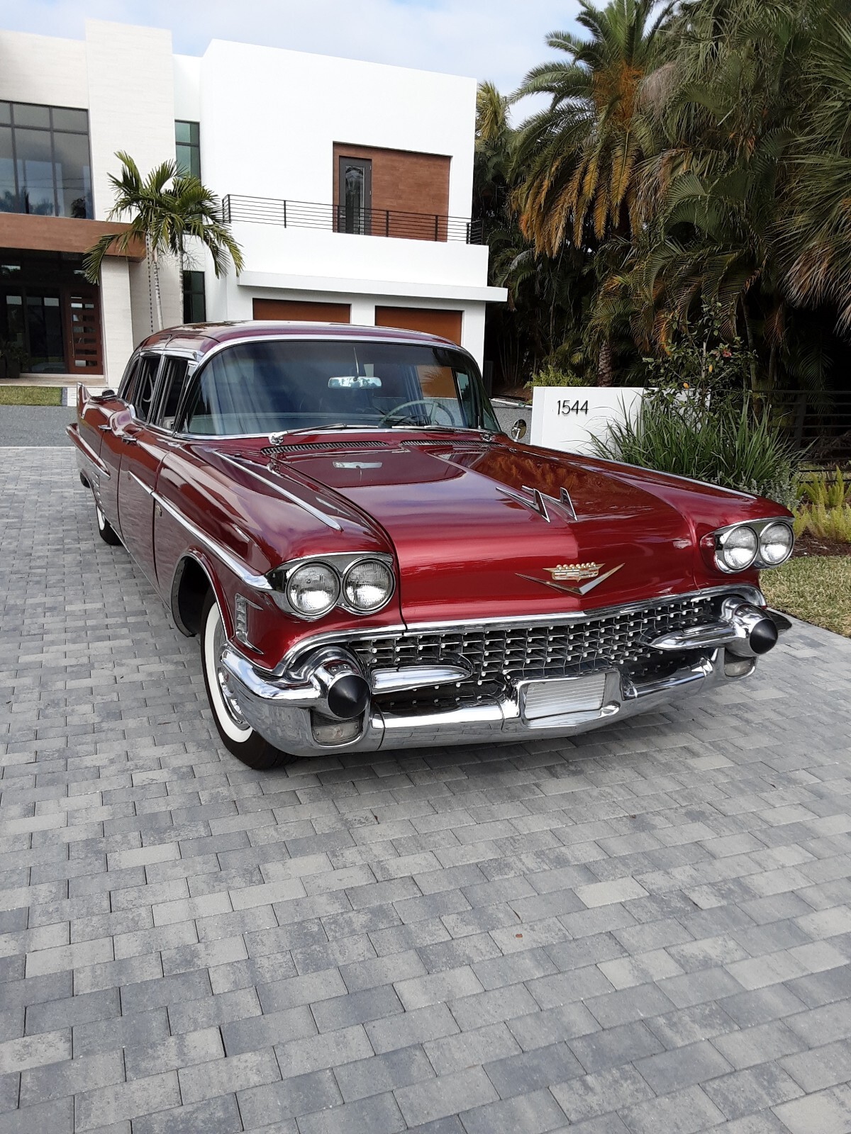 Cadillac-62-Sedan-1958-6