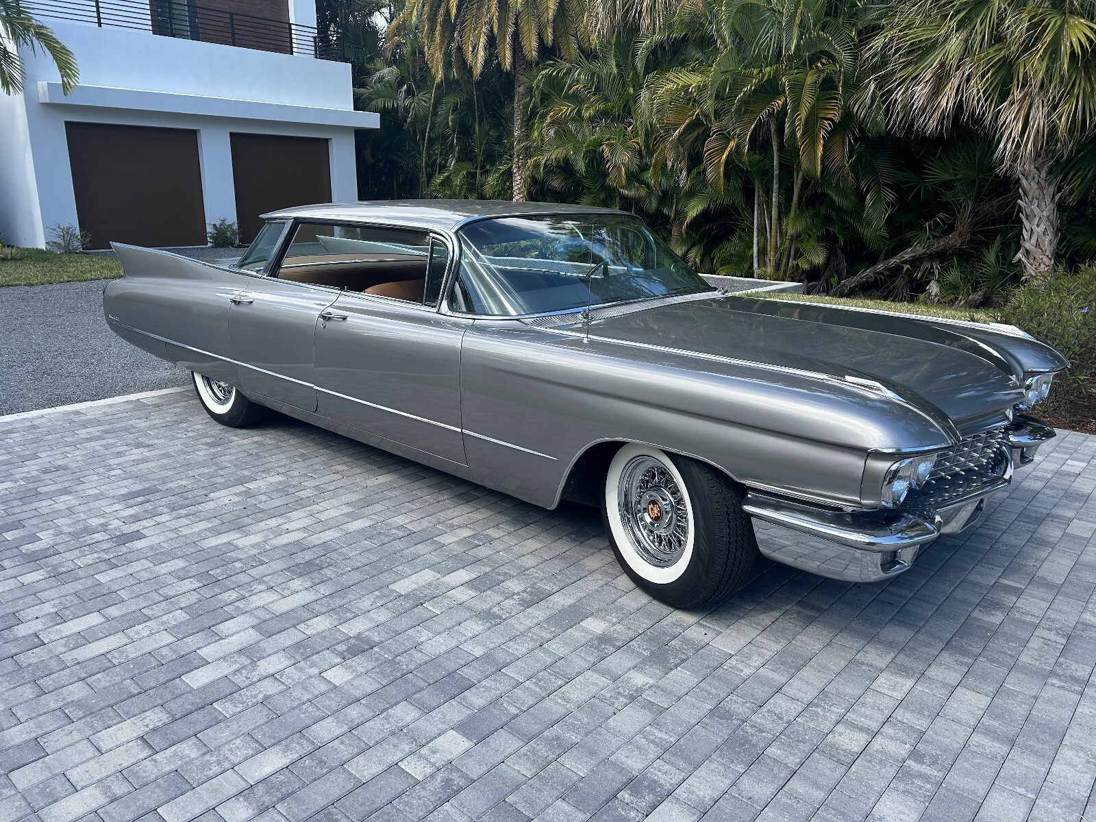 Cadillac-62-Sedan-1960-9
