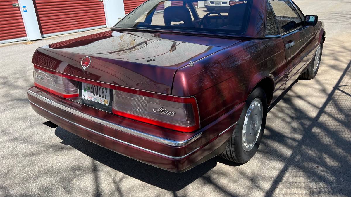 Cadillac-Allante-1987-18