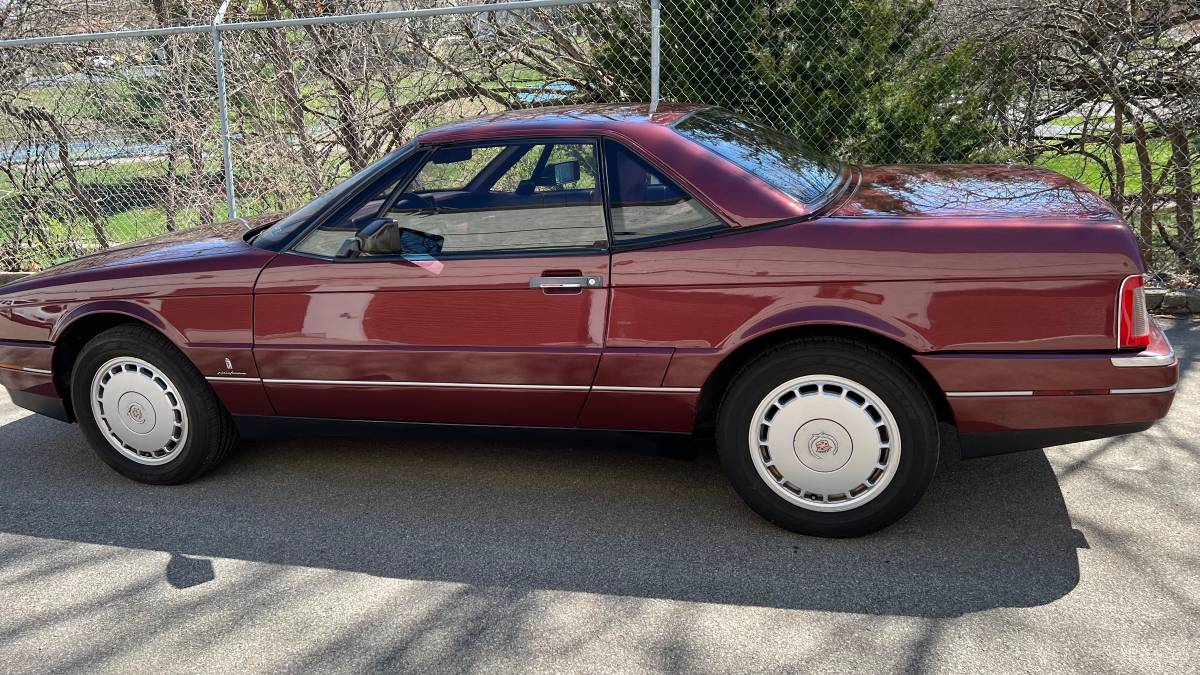 Cadillac-Allante-1987-5