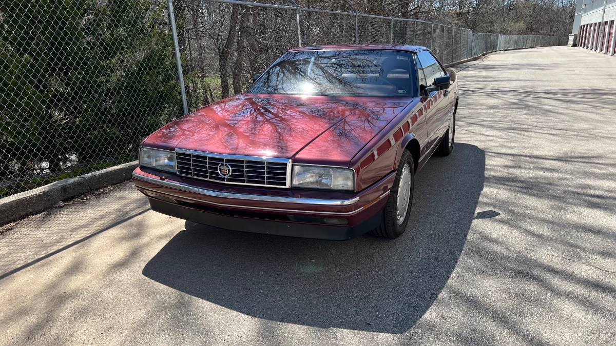 Cadillac-Allante-1987
