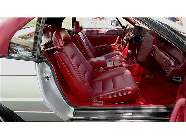 Cadillac-Allante-1988-CONVERTIBLE-15