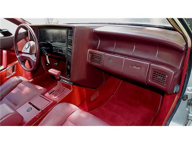 Cadillac-Allante-1988-CONVERTIBLE-17