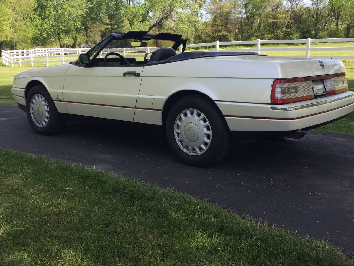 Cadillac-Allante-1989-custom-2