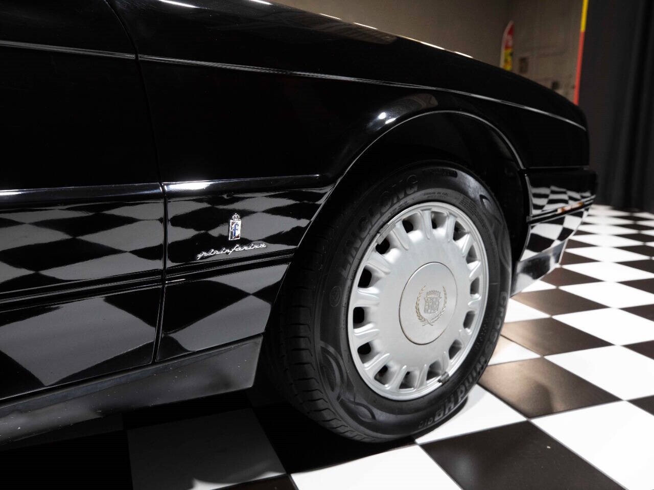 Cadillac-Allante-1992-Convertible-15