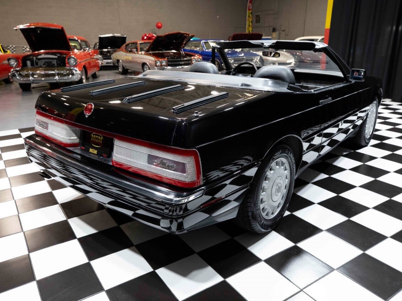 Cadillac-Allante-1992-Convertible-17