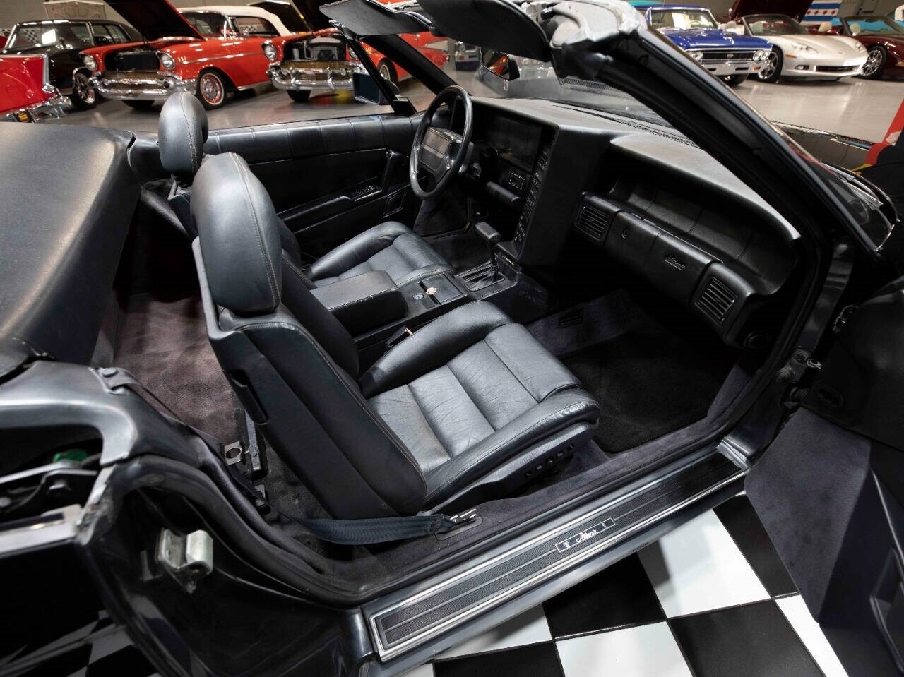 Cadillac-Allante-1992-Convertible-2