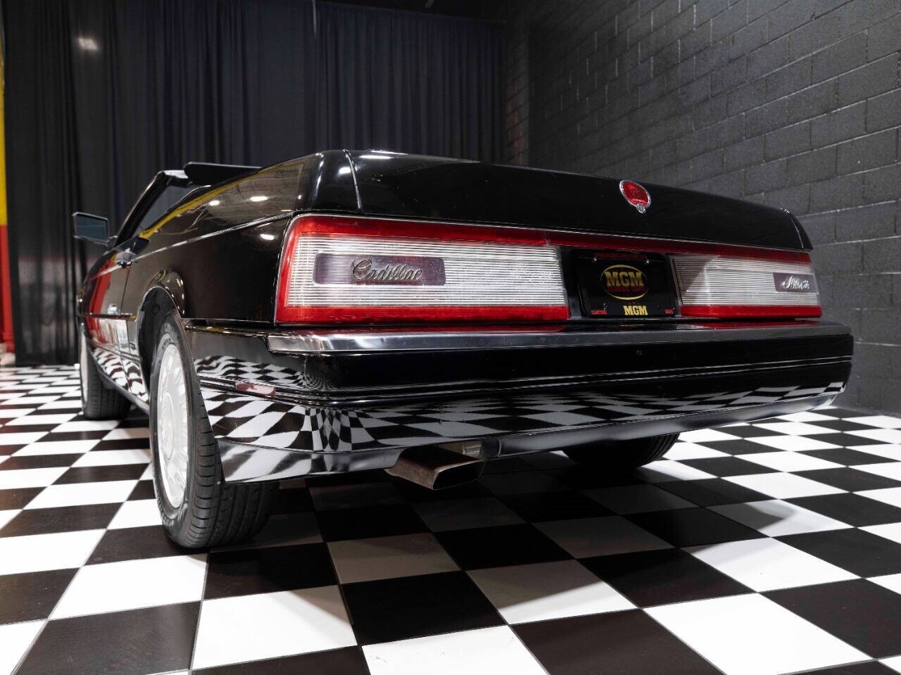 Cadillac-Allante-1992-Convertible-21
