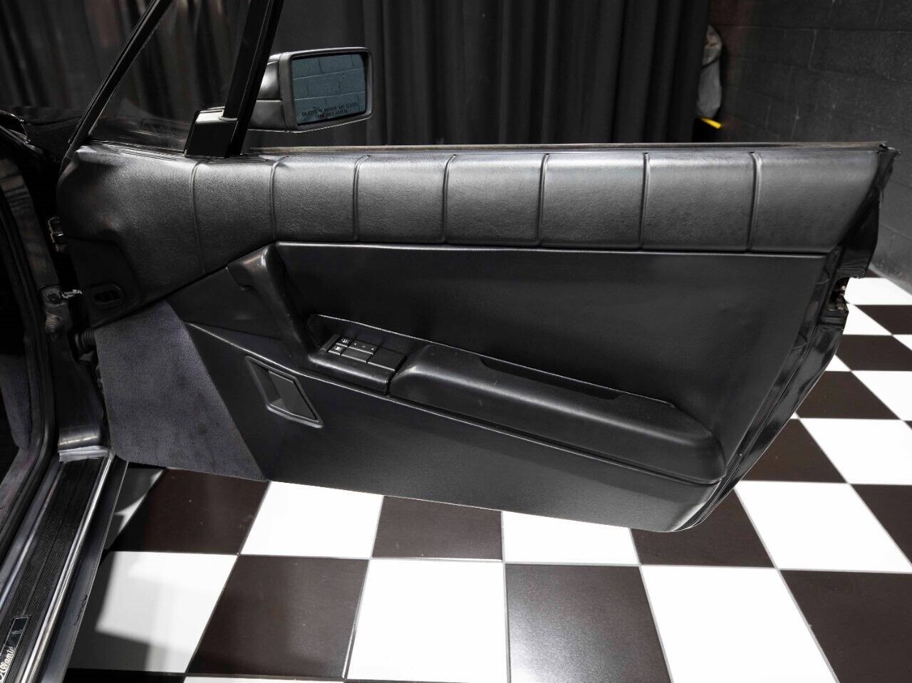 Cadillac-Allante-1992-Convertible-31