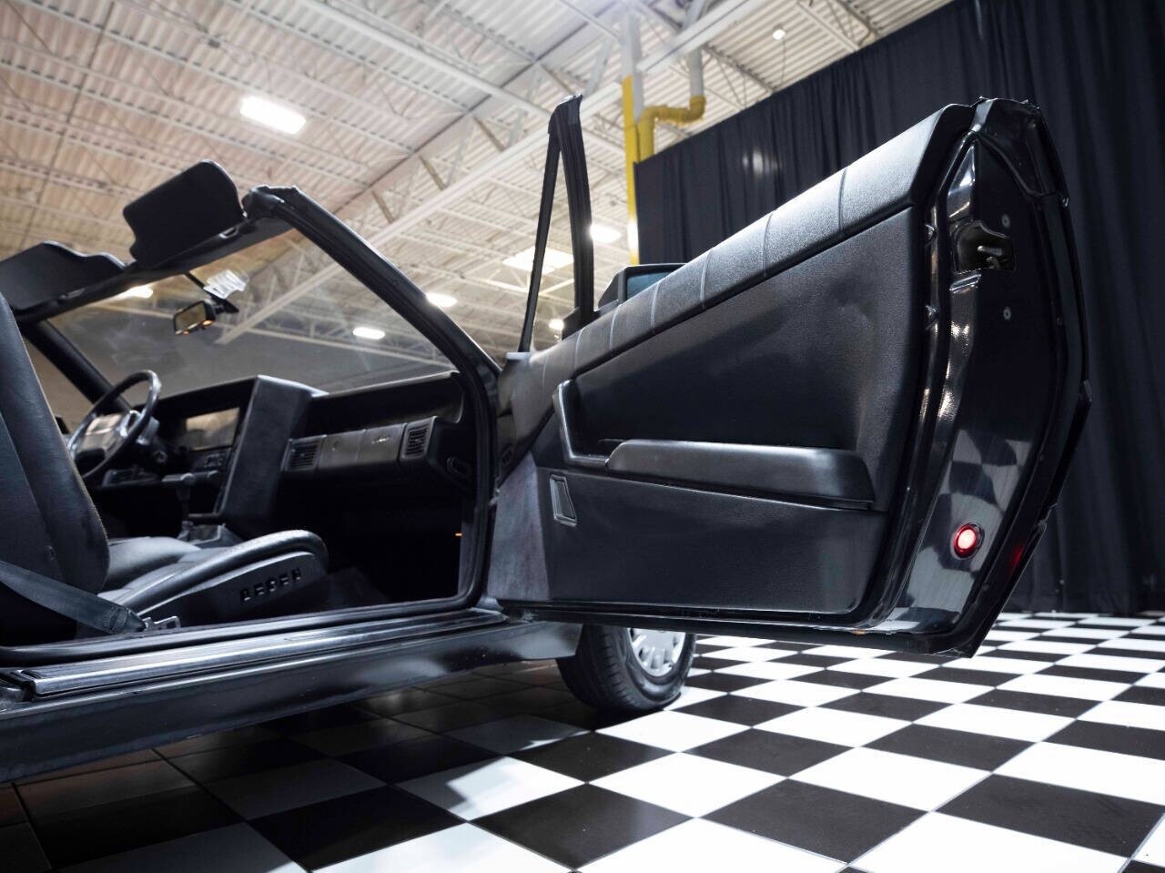 Cadillac-Allante-1992-Convertible-33