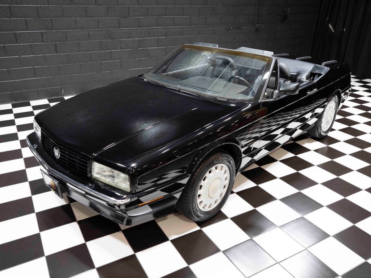 Cadillac-Allante-1992-Convertible-6