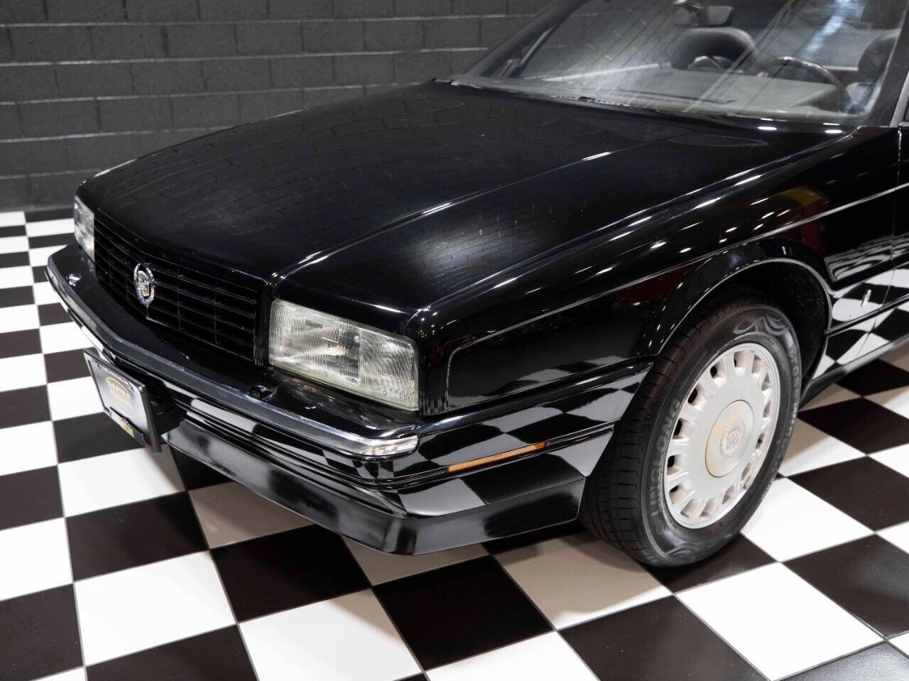 Cadillac-Allante-1992-Convertible-7