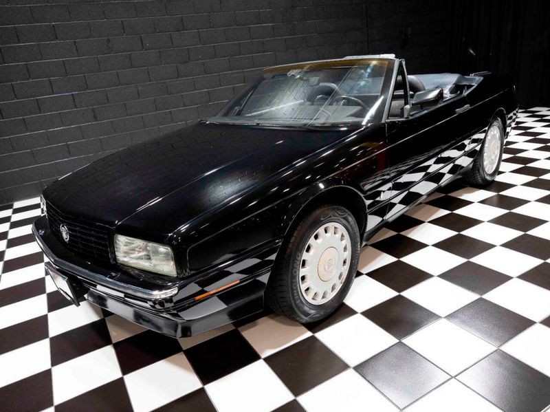 Cadillac-Allante-1992-Convertible-8