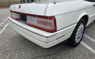 Cadillac-Allante-1993-18
