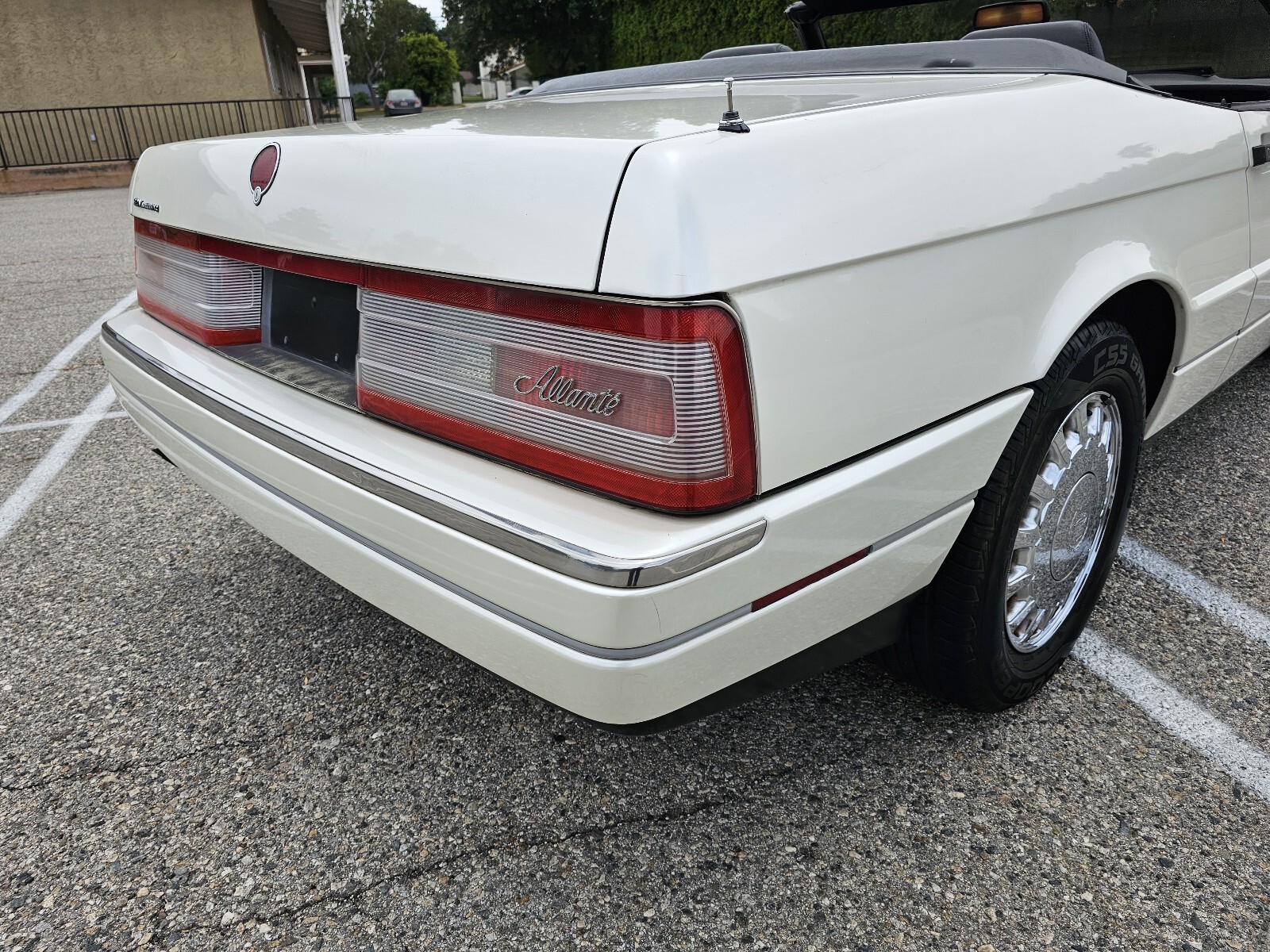Cadillac-Allante-1993-18