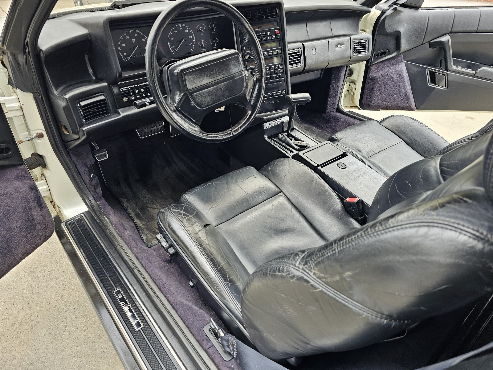 Cadillac-Allante-1993-26