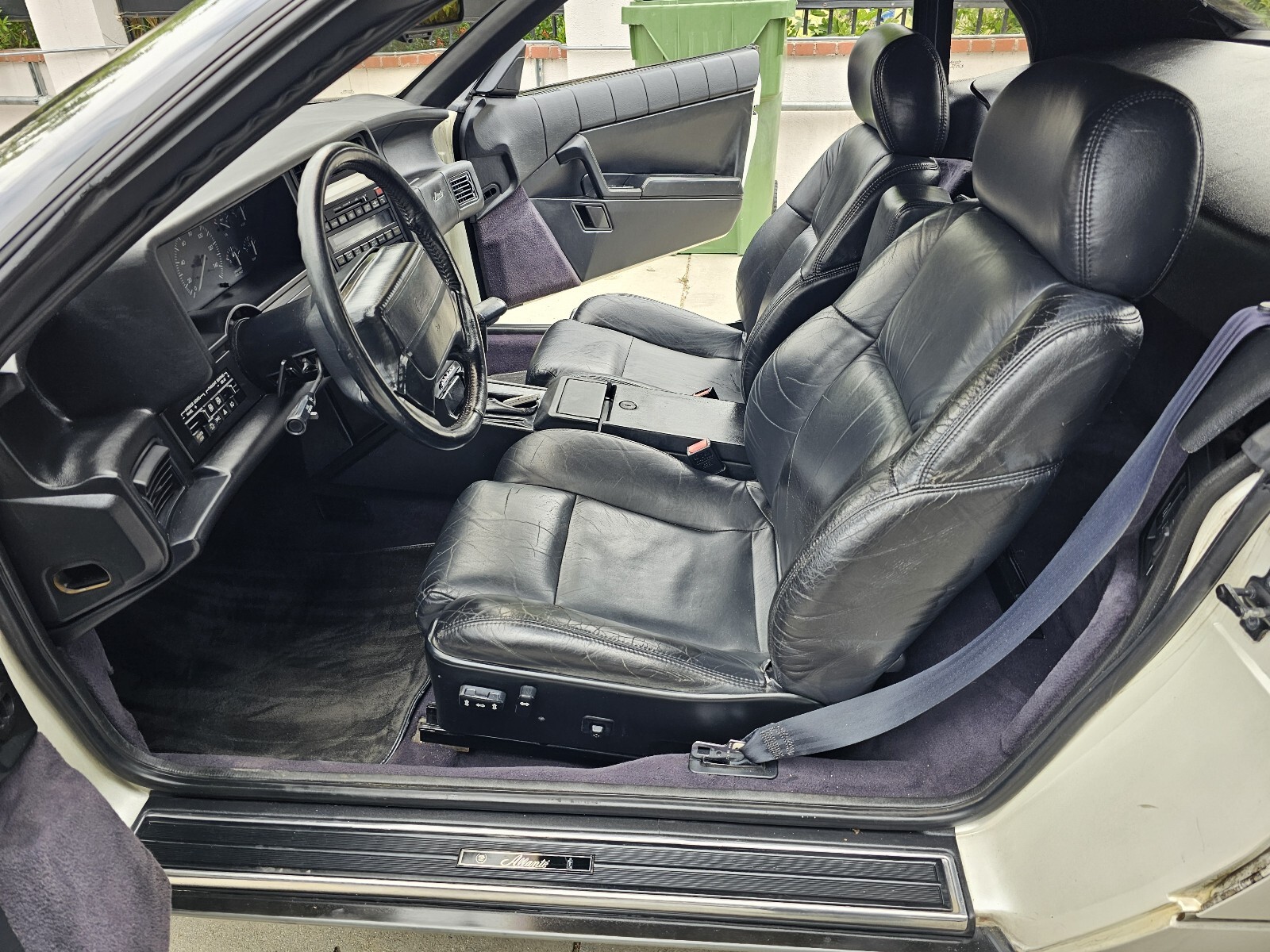 Cadillac-Allante-1993-27