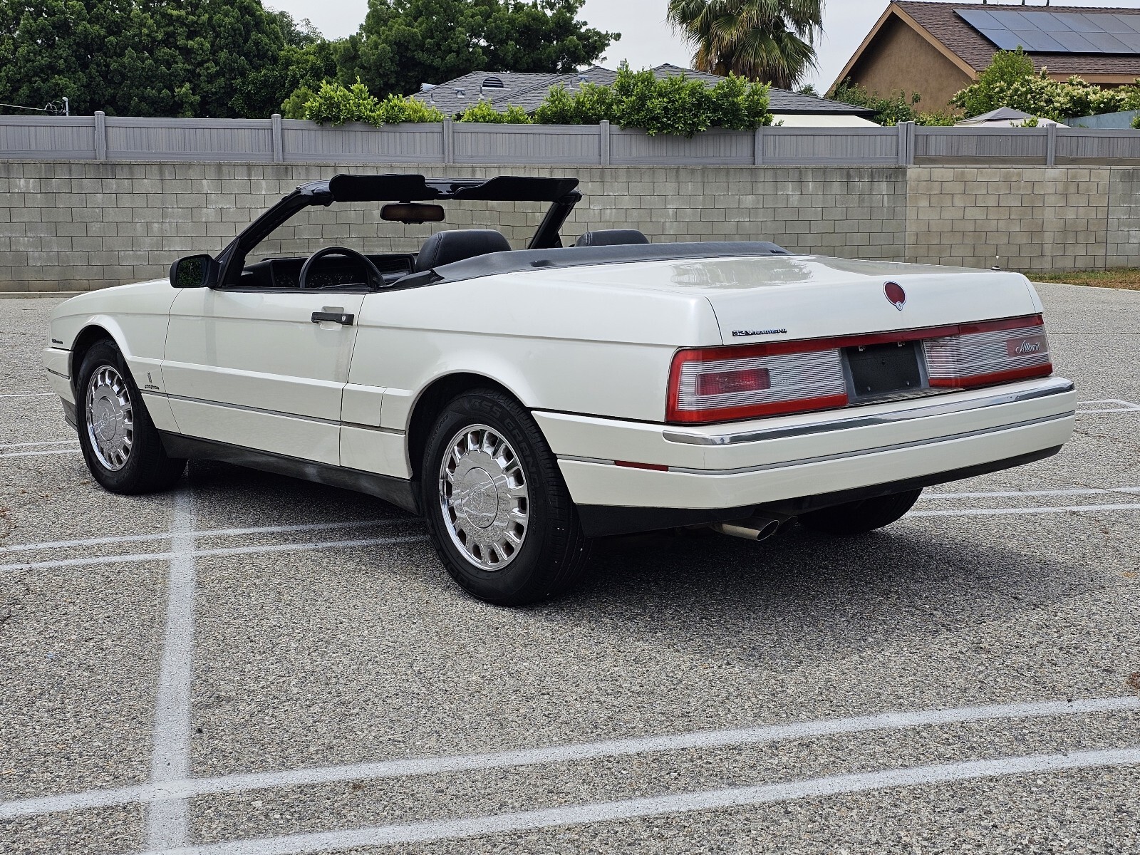 Cadillac-Allante-1993-3