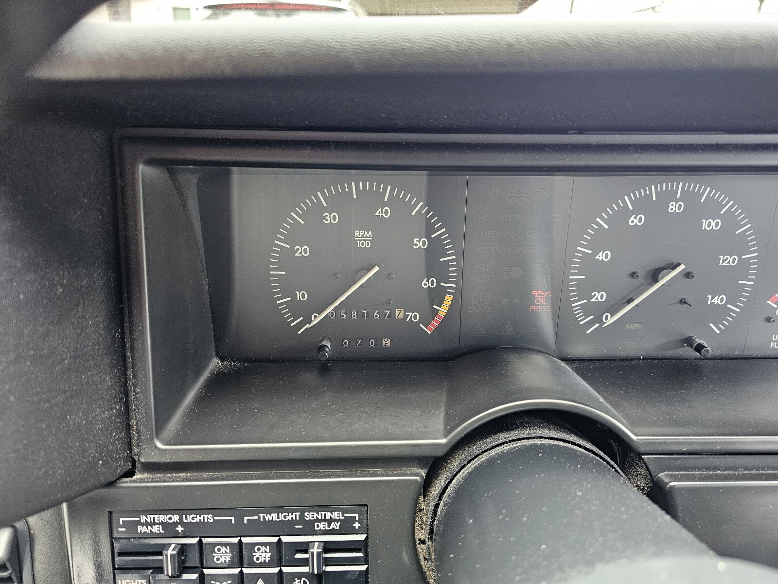 Cadillac-Allante-1993-30