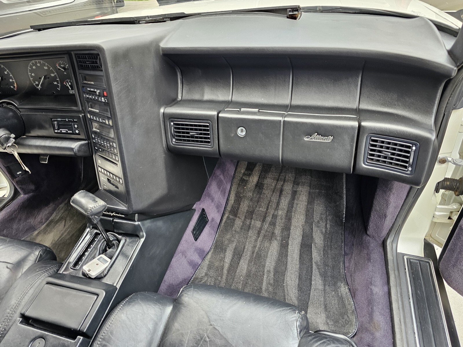 Cadillac-Allante-1993-37