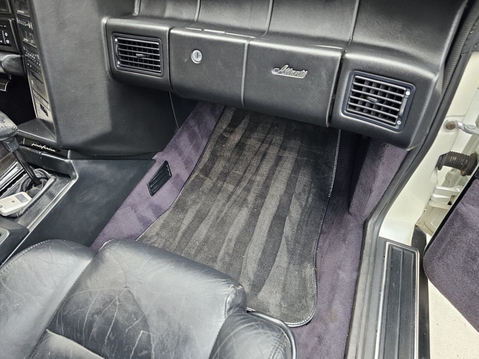 Cadillac-Allante-1993-38