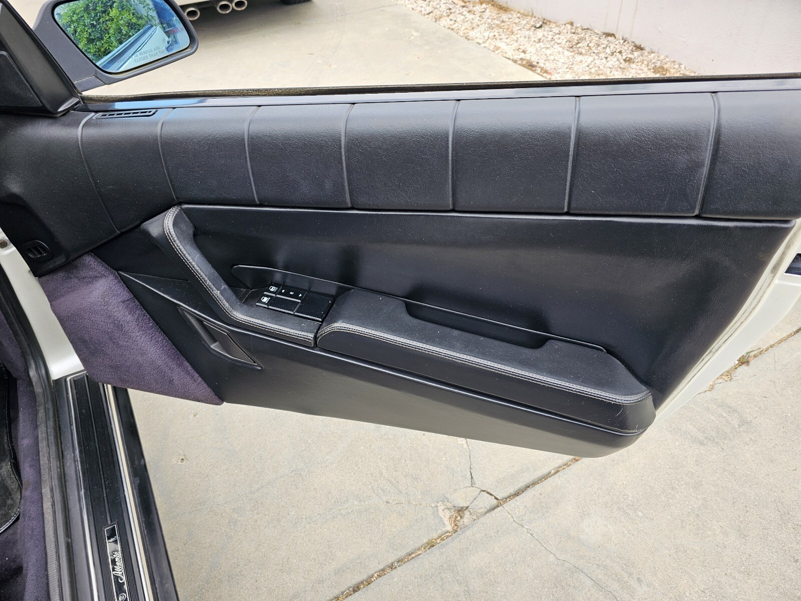 Cadillac-Allante-1993-39